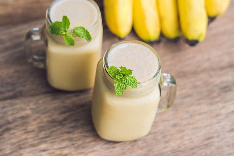 Banana and Oat Tropical Smoothie