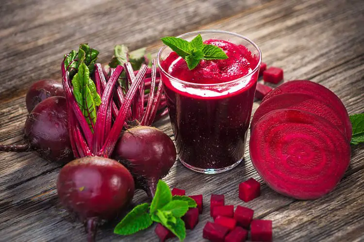 Read more about the article Benefits of Drinking Beetroot Juice First Thing in the Morning